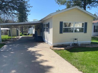 W9194 Ripley Rd Unit 52, Cambridge, WI 53523