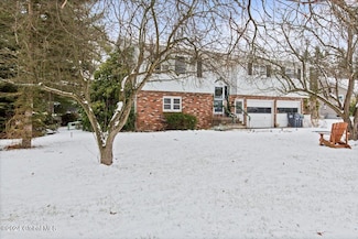 294 Swaggertown Rd, Schenectady, NY 12302
