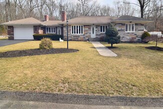 41 Elmdale Ave, Johnston, RI 02919
