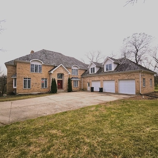 26005 N Middleton Pkwy, Mundelein, IL 60060