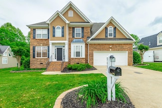 943 Cattails Dr, Ooltewah, TN 37363