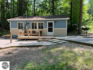 2341 Lakeview Ave, Traverse City, MI 49696