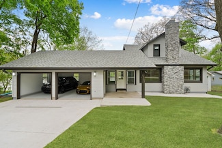 6N362 Riverside Dr, Saint Charles, IL 60174
