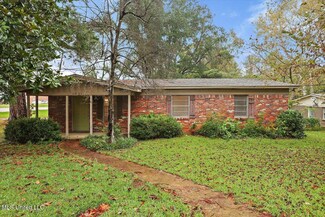 1001 Arlington St, Clinton, MS 39056