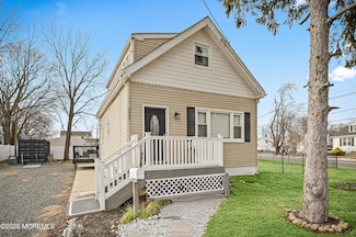 337 Shadynook St, Keyport, NJ 07735