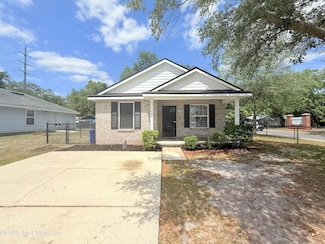 3686 Wood Creek Ln, Jacksonville, FL 32206