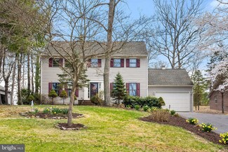 226 Fairway Cir, Cross Junction, VA 22625