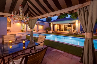1719 San Cristobal Rd SW, Albuquerque, NM 87104