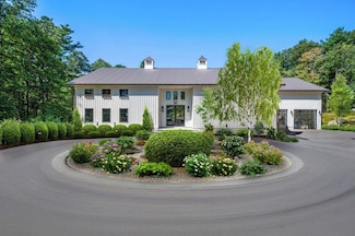 41 Myrtle St, Norfolk, MA 02056