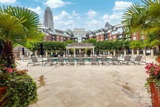 300 W 5th St Unit 136, Charlotte, NC 28202