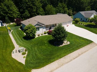 2754 Primrose Creek Dr, Fruitport, MI 49415