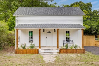 530 Lincoln Ave, Defuniak Springs, FL 32435