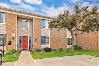 1660 River Rd Unit 34, Marysville, MI 48040
