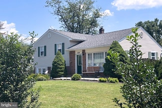 2434 W Helms Manor, Upper Chichester, PA 19061
