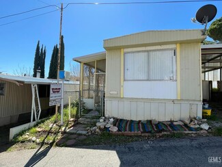 224 Cypress Ln Unit G, Wofford Heights, CA 93285