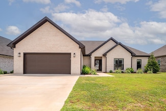 472 Zoey Grace Dr, Rogersville, AL 35652