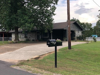 196 Provo Rd, Lockesburg, AR 71846