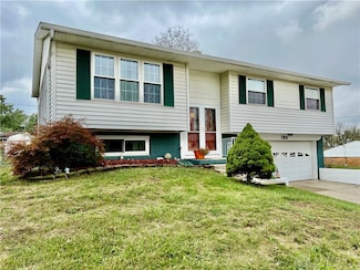 198 Golfwood Dr, Dayton, OH 45449