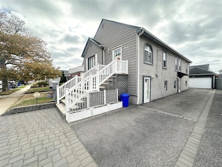 444 E Hudson St, Long Beach, NY 11561