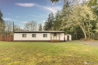 987 Tipsoo Loop N, Rainier, WA 98576