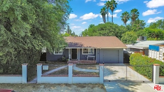 22030 Schoolcraft St, Canoga Park, CA 91303