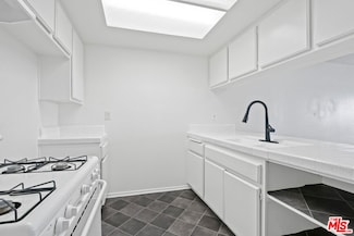 16515 S New Hampshire Ave Unit 7, Gardena, CA 90247