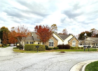 919 Eagle Rd, Greensboro, NC 27407