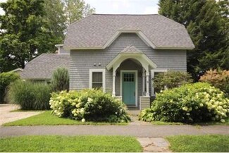 51 Vernon St, Northampton, MA 01060