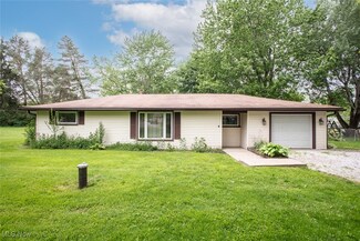 12735 Vincent Dr, Mantua, OH 44255