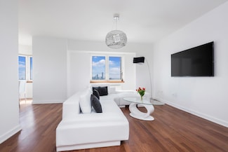 425 5th Ave Unit 62A, New York, NY 10016