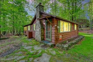 25 Deerfoot Rd, Lake Ariel, PA 18436