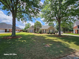 3204 Ashlar Trail SE, Owens Cross Roads, AL 35763