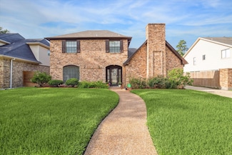 12826 Old Pine Ln, Houston, TX 77015