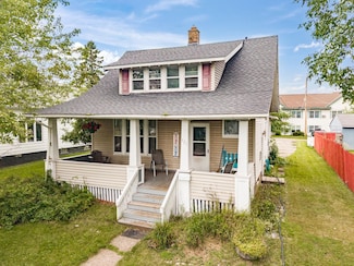 427 12th Ave, Two Harbors, MN 55616