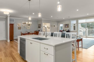 32 Willey Creek Rd Unit 404, Exeter, NH 03833