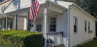 308 S Hope St, Hampton, VA 23663