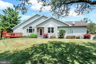 1354 Sugar Maple Ct, New Cumberland, PA 17070