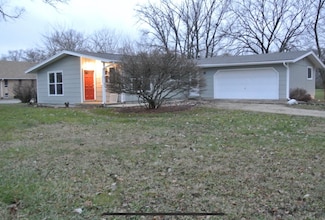 1915 N Seminary Ave, Woodstock, IL 60098
