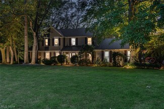 4433 Larchwood Cir NW, Canton, OH 44718