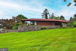 10 Latham Park, Elkins Park, PA 19027