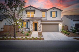 534 Laurel Crest Ave, Madera, CA 93636