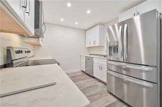 91 Pioneer Ct, Fort Myers, FL 33919