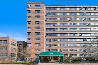 708 W Bittersweet Place Unit 511, Chicago, IL 60613