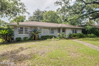 435 Forrest Ave, Biloxi, MS 39530