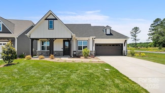 917 Black Beard Dr, Denver, NC 28037