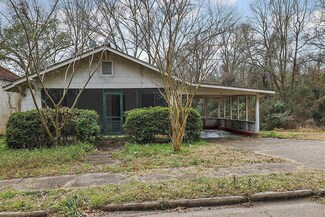 112 W 18th St, Laurel, MS 39440