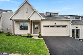 910 N Lincoln St Unit 2-01, Palmyra, PA 17078