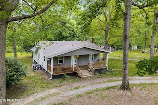 438 Old Carter Town Rd, Crossville, TN 38571