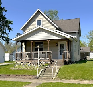 738 Maple St, Monticello, IN 47960