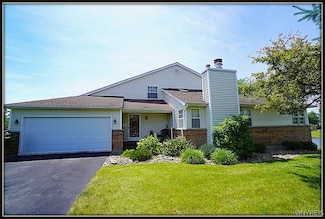 60 Hastings Dr, Orchard Park, NY 14127